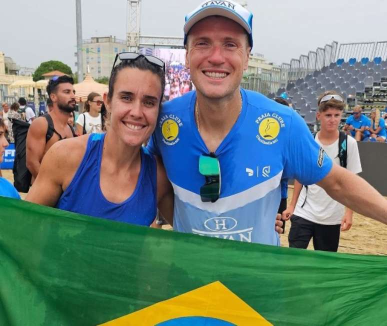 Andre Baran é o campeão mundial de tênis de praia. Rafa Miller leva o Tetra