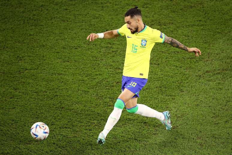 Botafogo contratou Alex Telles após confirmar a gravidade da lesão do Cuiabano